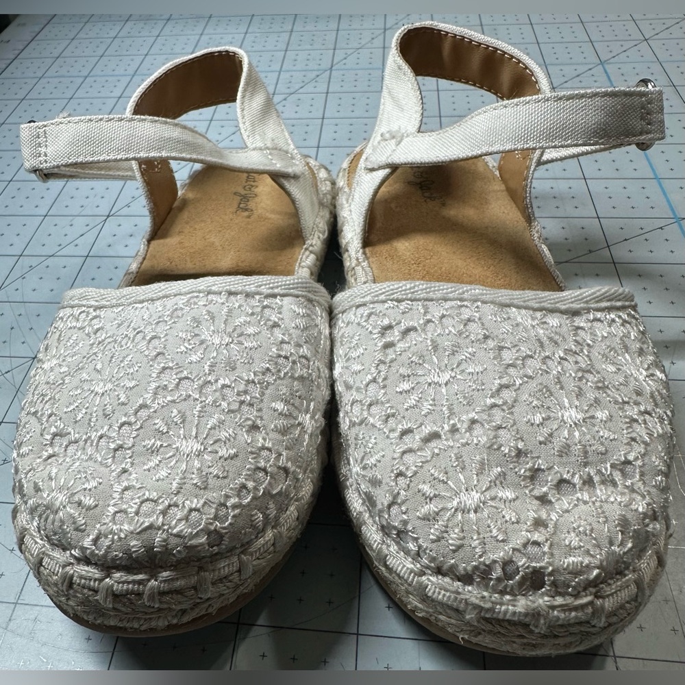Cat & Jack Toddler Holly Jute Espadrille girl Sandals *used* closed toe Size 10T